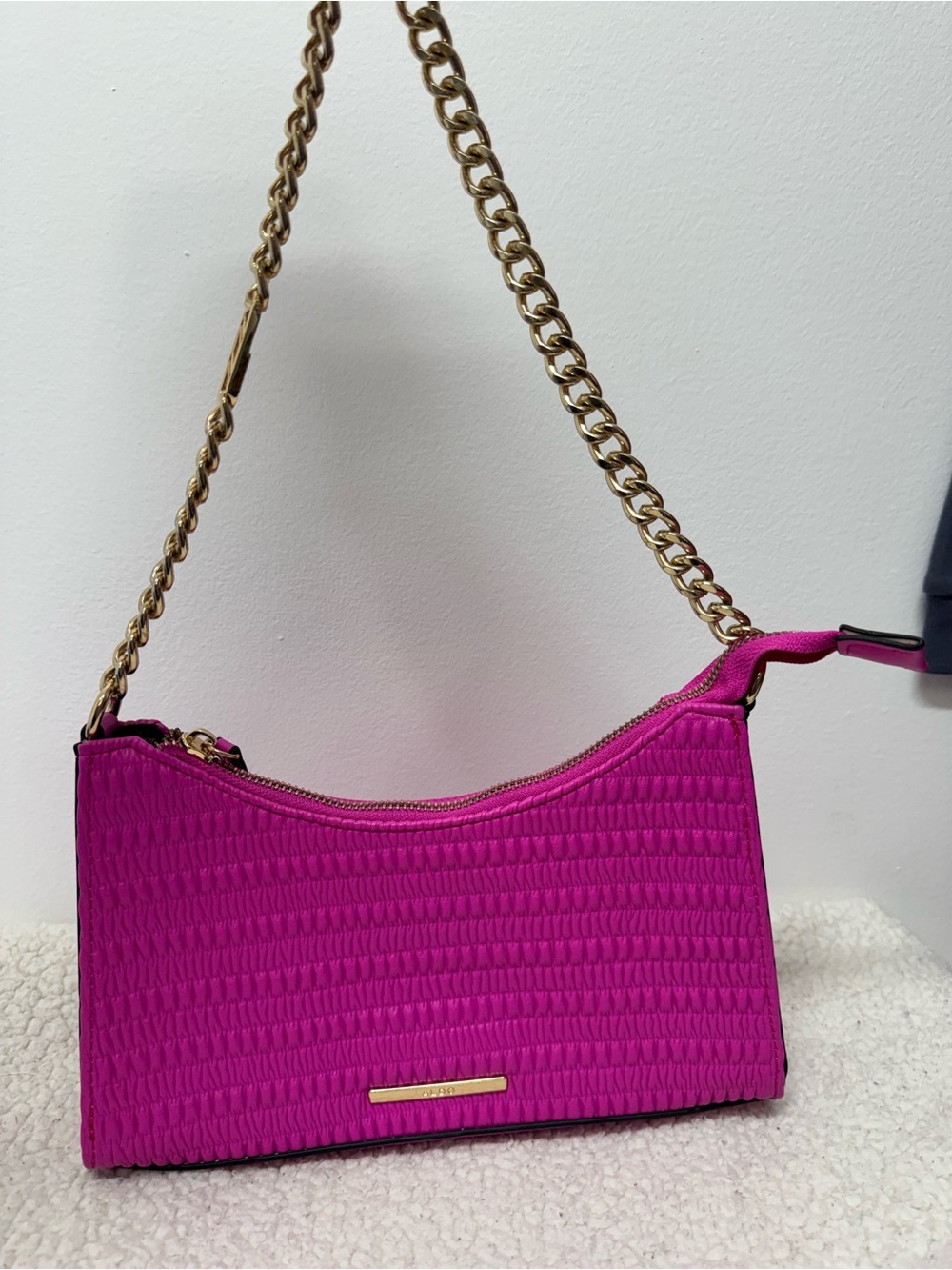 Aldo Fuchsia Textured Shoulder Bag with Gold Chain